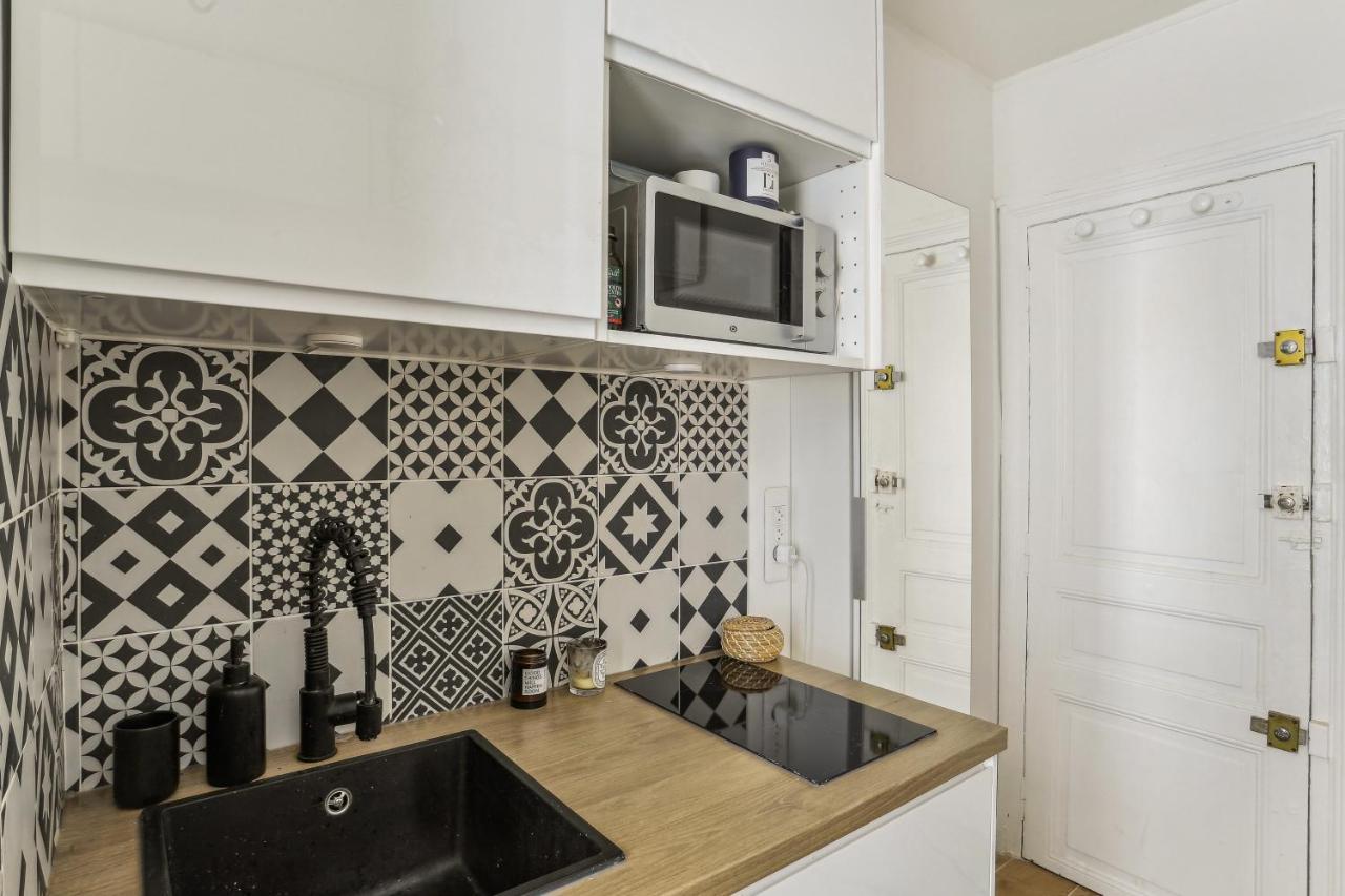 Small Comfortable Studio Near Eiffel Tower Paris Exterior foto