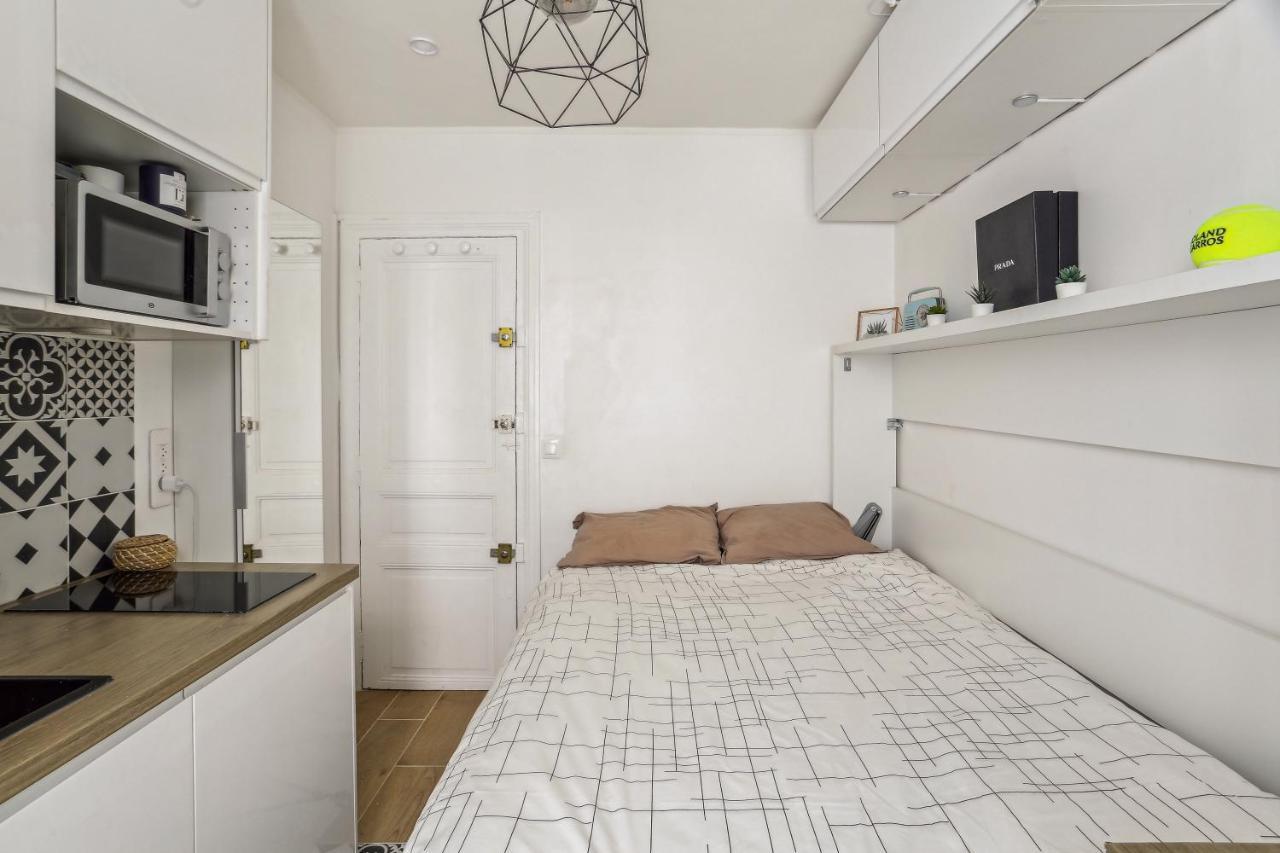 Small Comfortable Studio Near Eiffel Tower Paris Exterior foto
