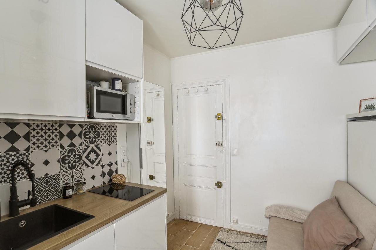Small Comfortable Studio Near Eiffel Tower Paris Exterior foto